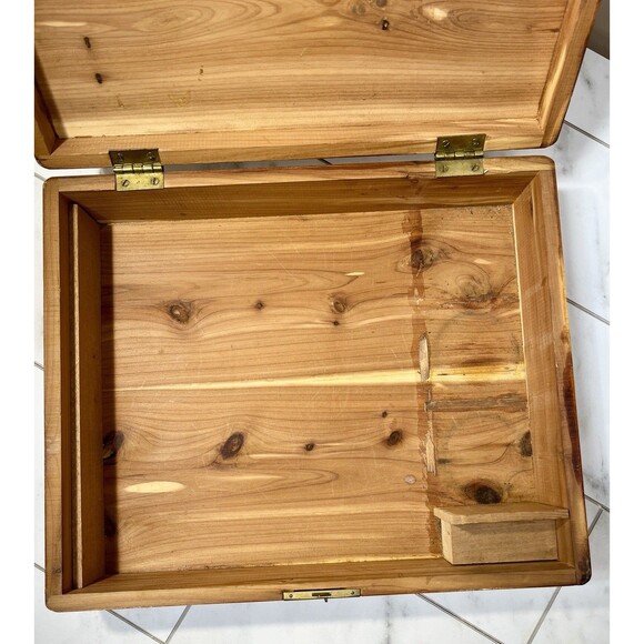 Vintage Cedar Wood Dovetail Trinket Box Boho Primitive Country Farmhouse - Picture 8 of 13